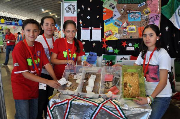 Robots y reciclaje en la competición internacional de LEGO en Tenerife